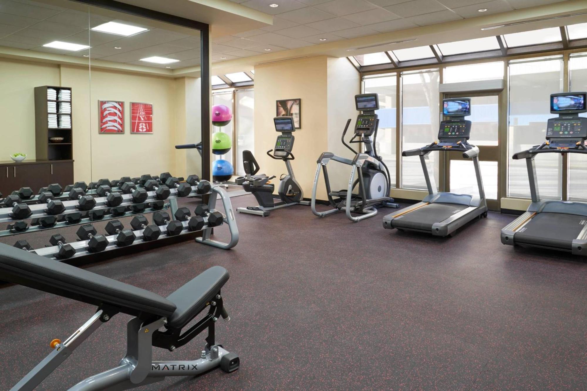 Towneplace Suites By Marriott Windsor Dış mekan fotoğraf