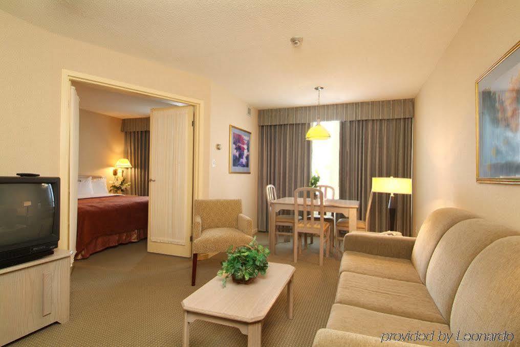 Towneplace Suites By Marriott Windsor Dış mekan fotoğraf
