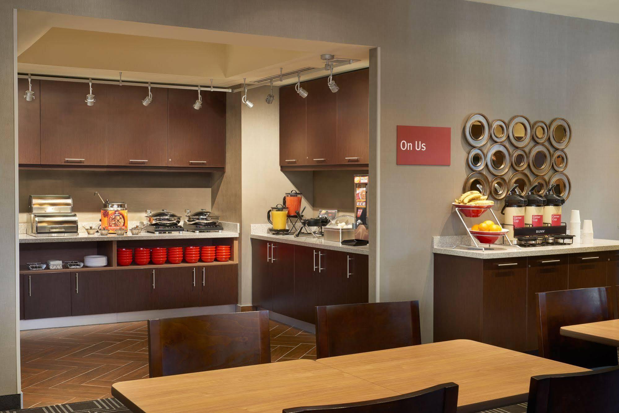 Towneplace Suites By Marriott Windsor Dış mekan fotoğraf